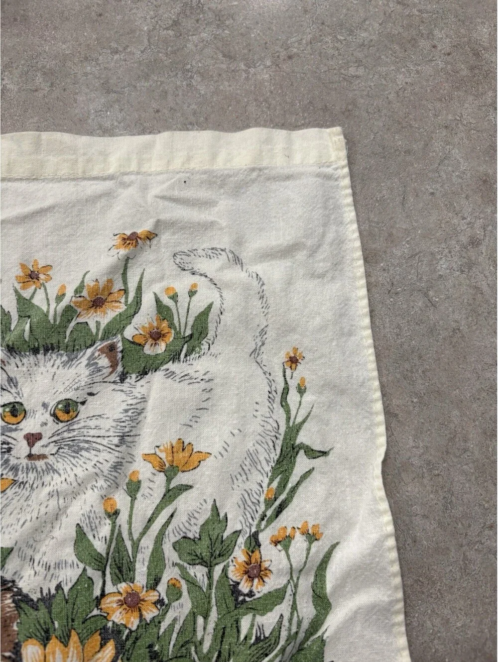 Vintage 1992 Calendar Wall Hanging Kitchen Tea Towel Cats Kittens Flowers